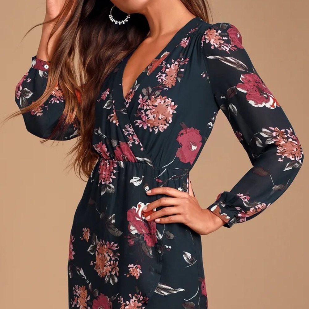 Lulu’s Pretty Pretender Navy Floral Dress